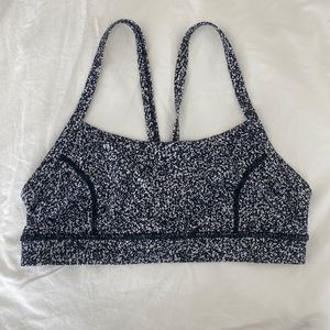 Lululemon - Sports Bra Size 6